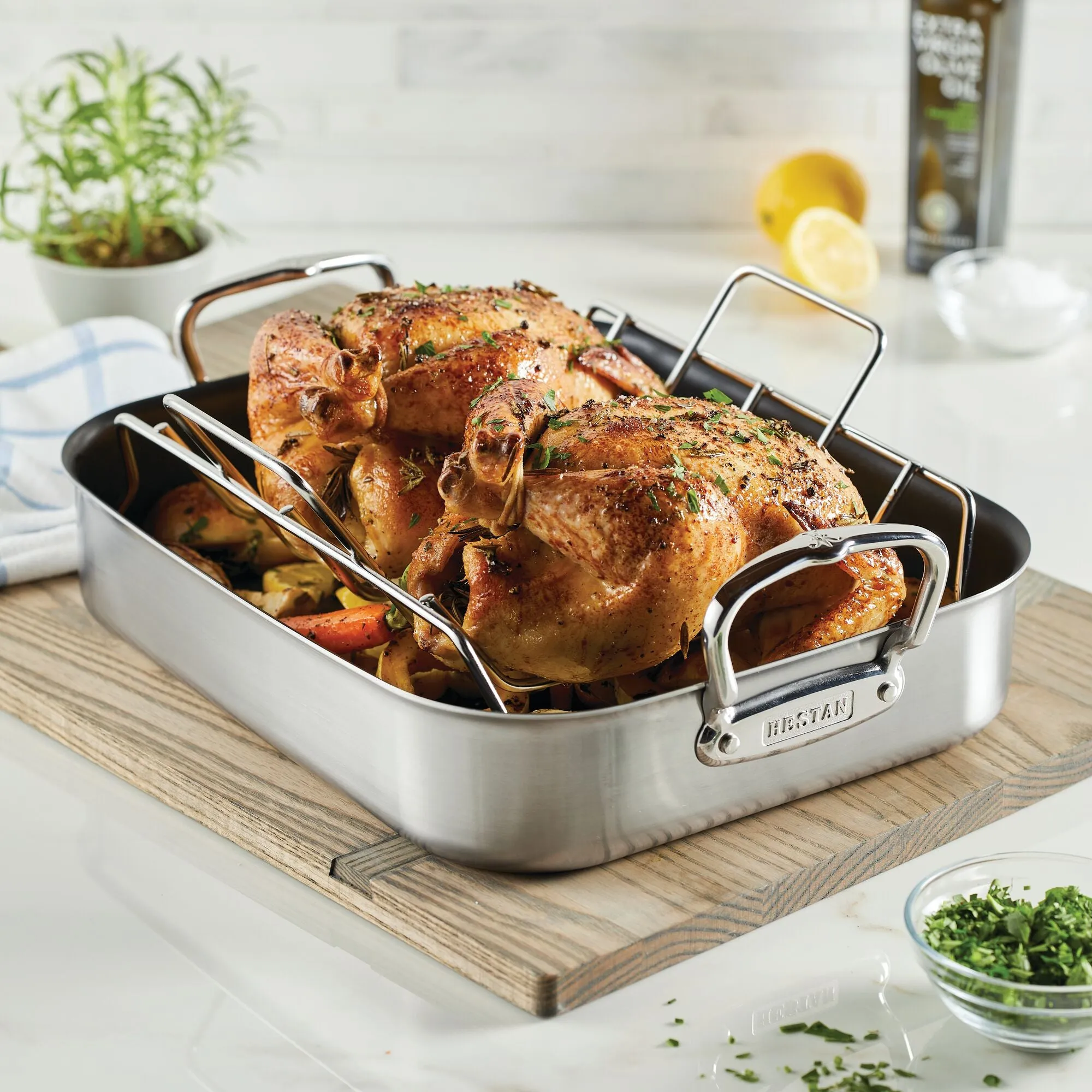 14.5-inch Classic Clad Nonstick Roaster with Rack