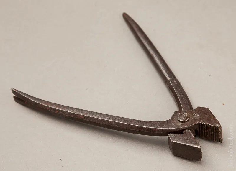 18th Century 6 3/4 inch Pliers MEDAULE DESCREUX - 69202R