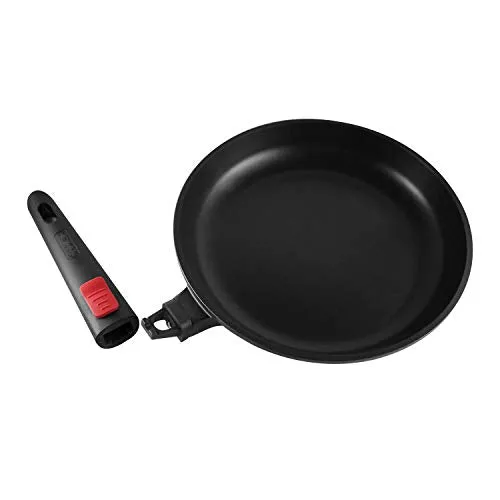 A NONSTICK FRYING WITH A DETACHABLE HANDLE THAT'S GREAT FOR CAMPING TRIPS