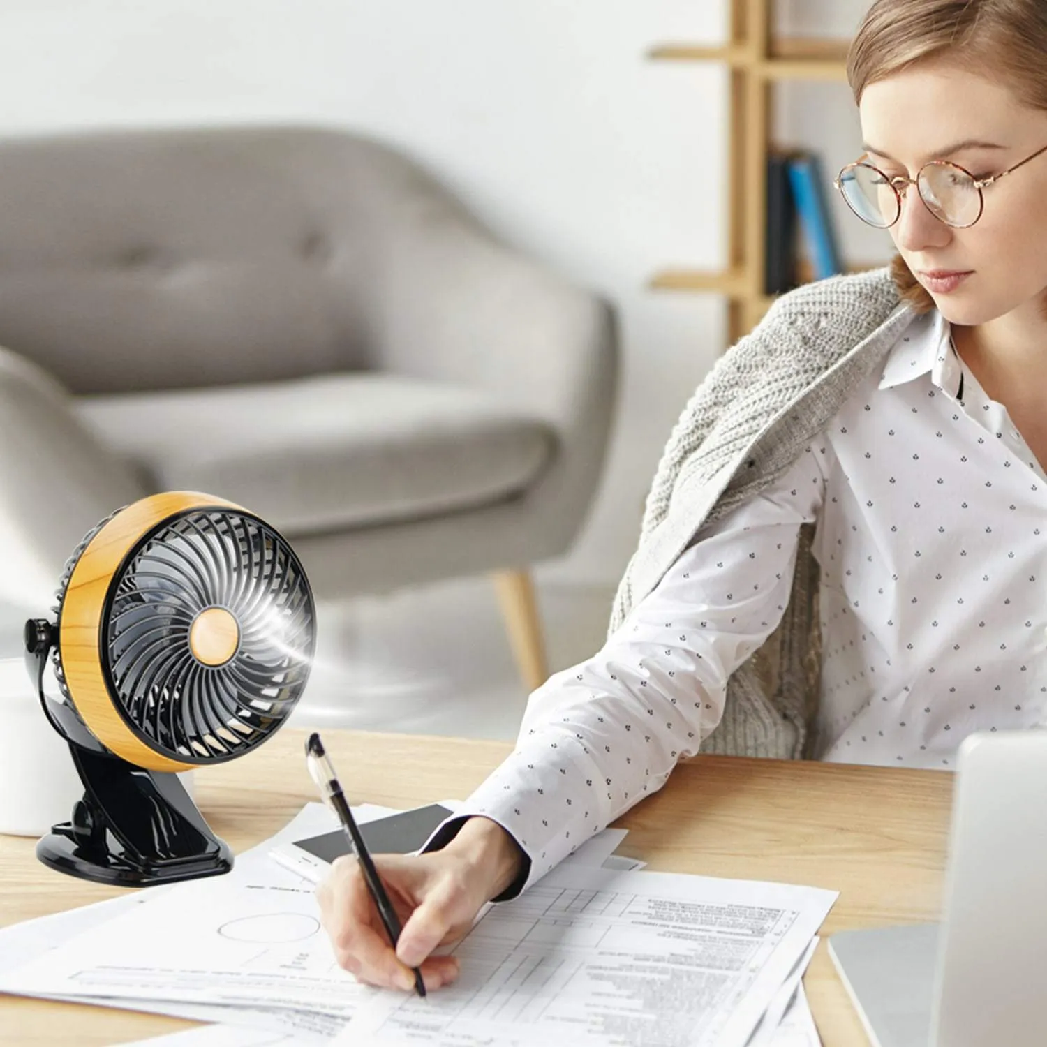 Arctacool® Mini Fan - Instantly Cool Any Space!