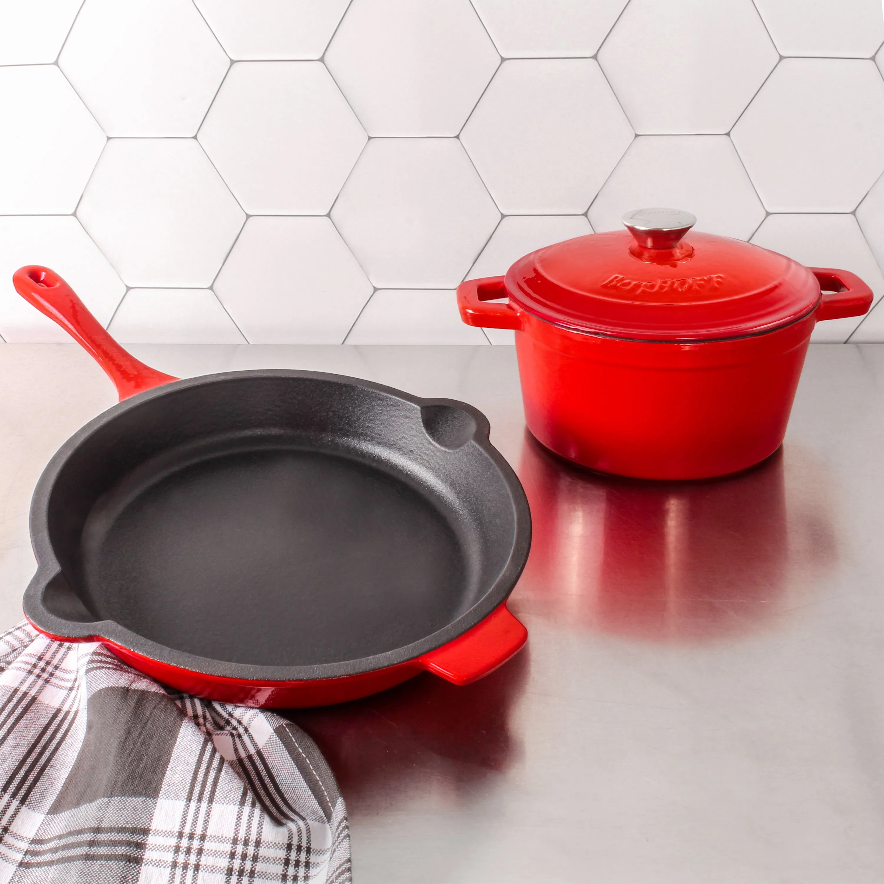 BergHOFF Neo 3pc Cast Iron Cookware Set, Fry Pan & Round Dutch Oven, Red