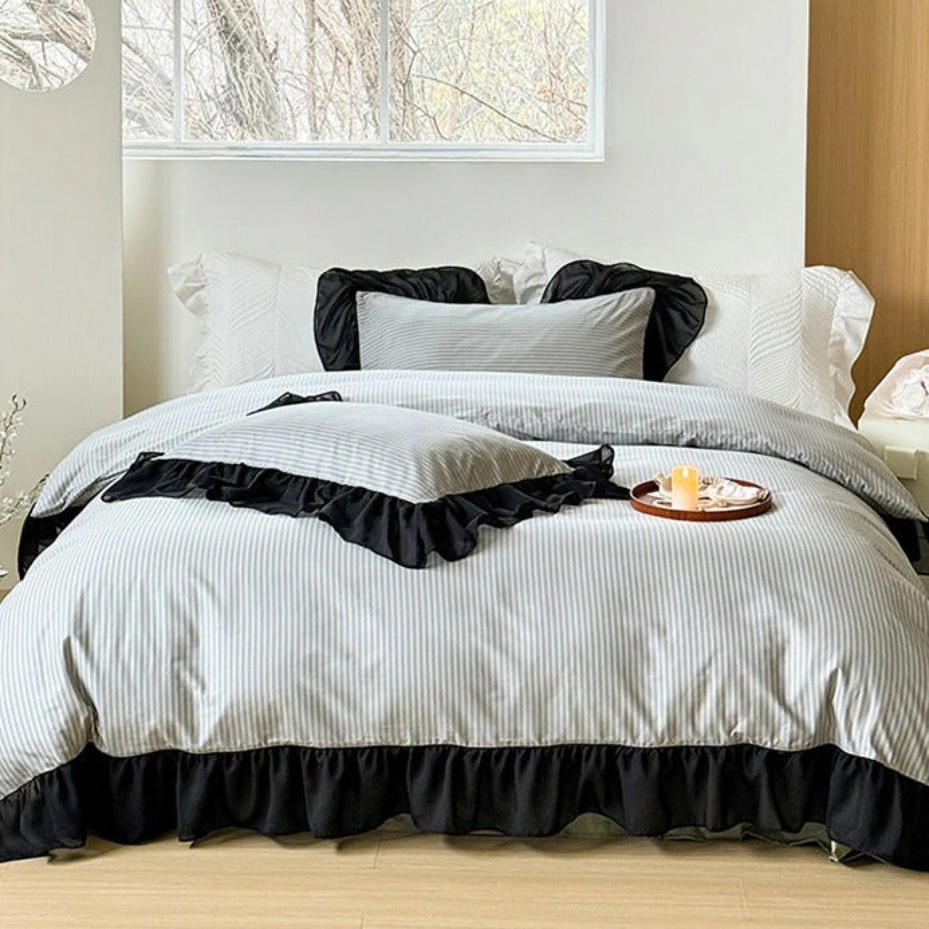 Black Lace Stripe Pastel Bedding Set / Pink