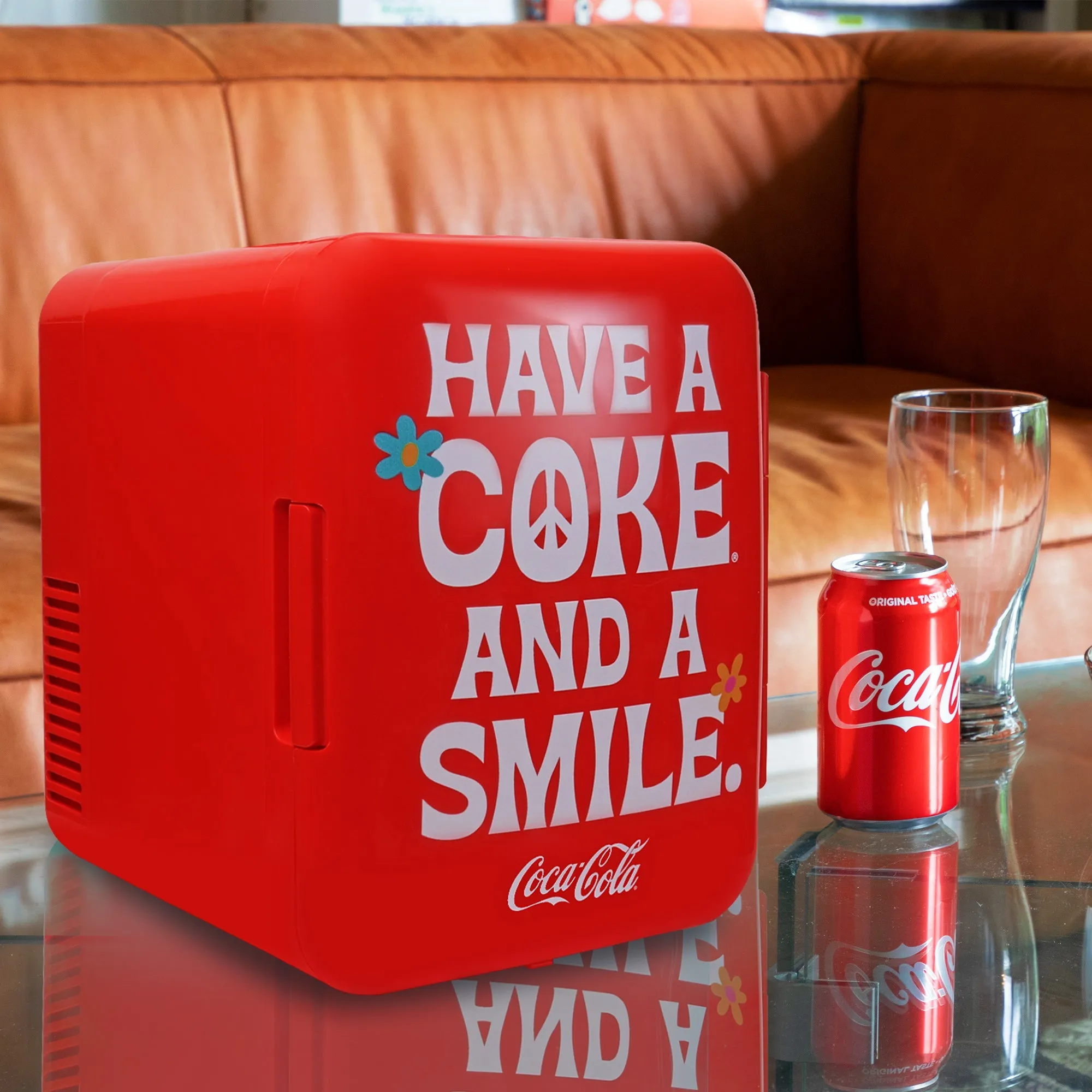 Coca-Cola Smile 1971 Series 4L Cooler/Warmer w/ 12V DC and 110V AC Cords, 6 Can Portable Mini Fridge, Personal Travel Refrigerator for Snacks Lunch Drinks Cosmetics, Desk Home Office Dorm Travel, Red