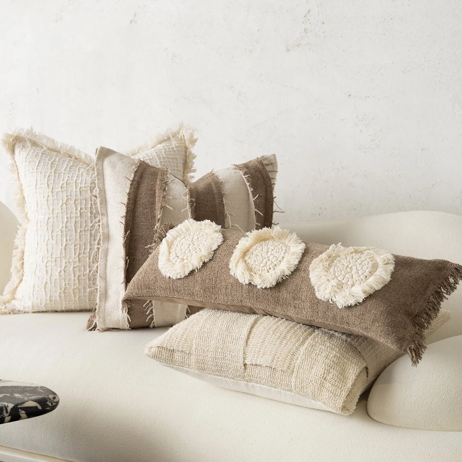 Elegant Design Pillow Set