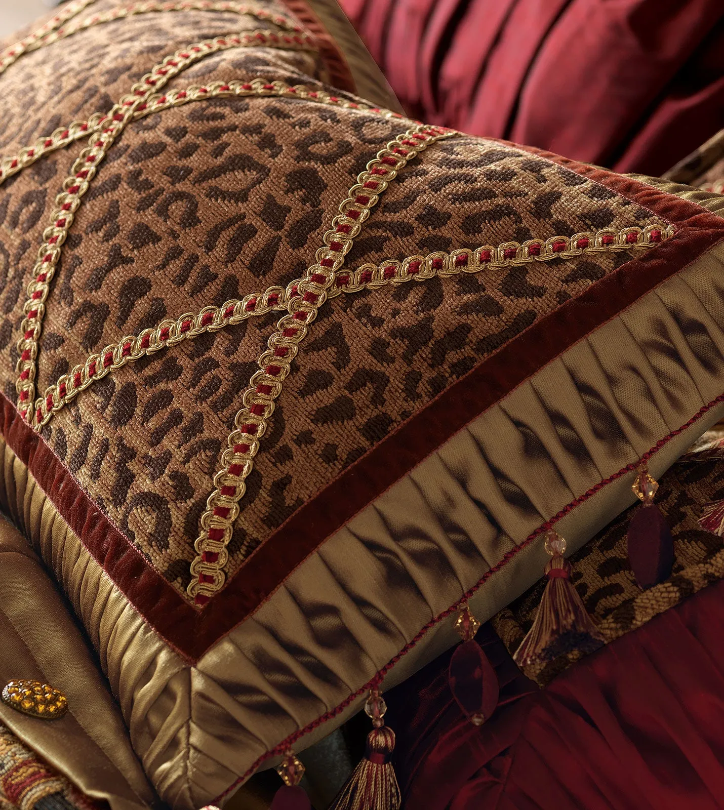 Elizabeth Leopard Lumbar Pillow Cover 13x22