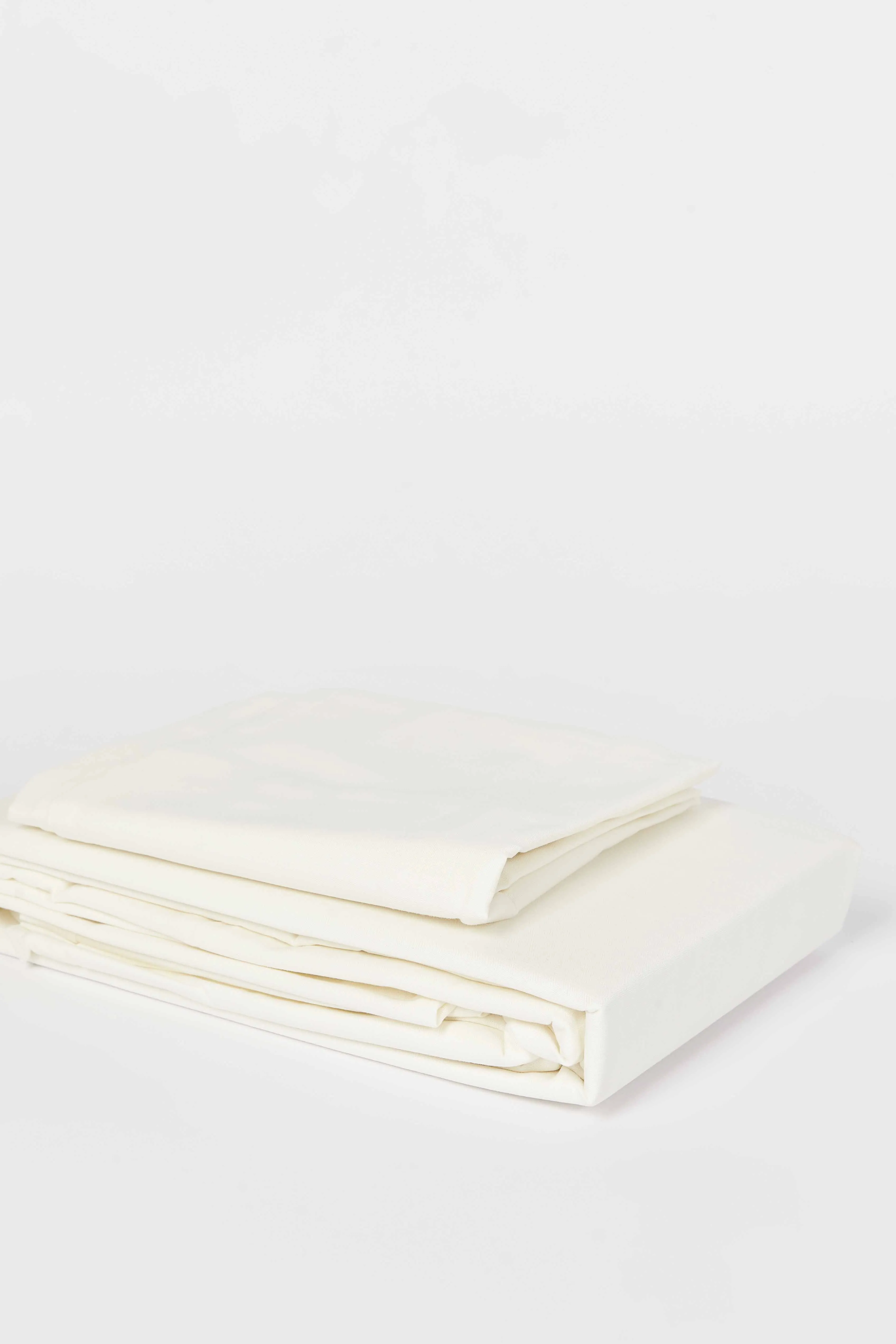 Ivory Solid Flat Sheet 
(Single Size)