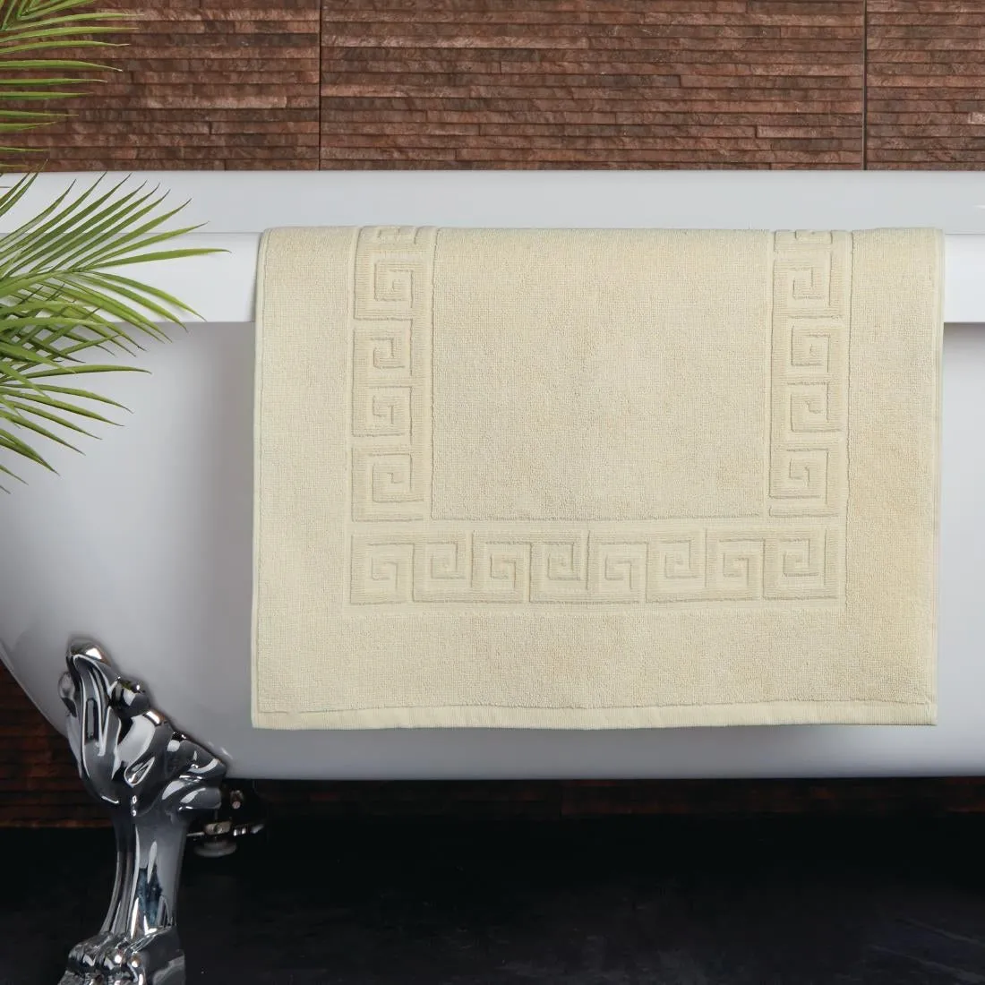 Mitre Essentials Nova Bath Mat Cream