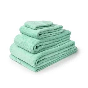 Mitre Essentials Nova Bath Sheet Mint - GW366