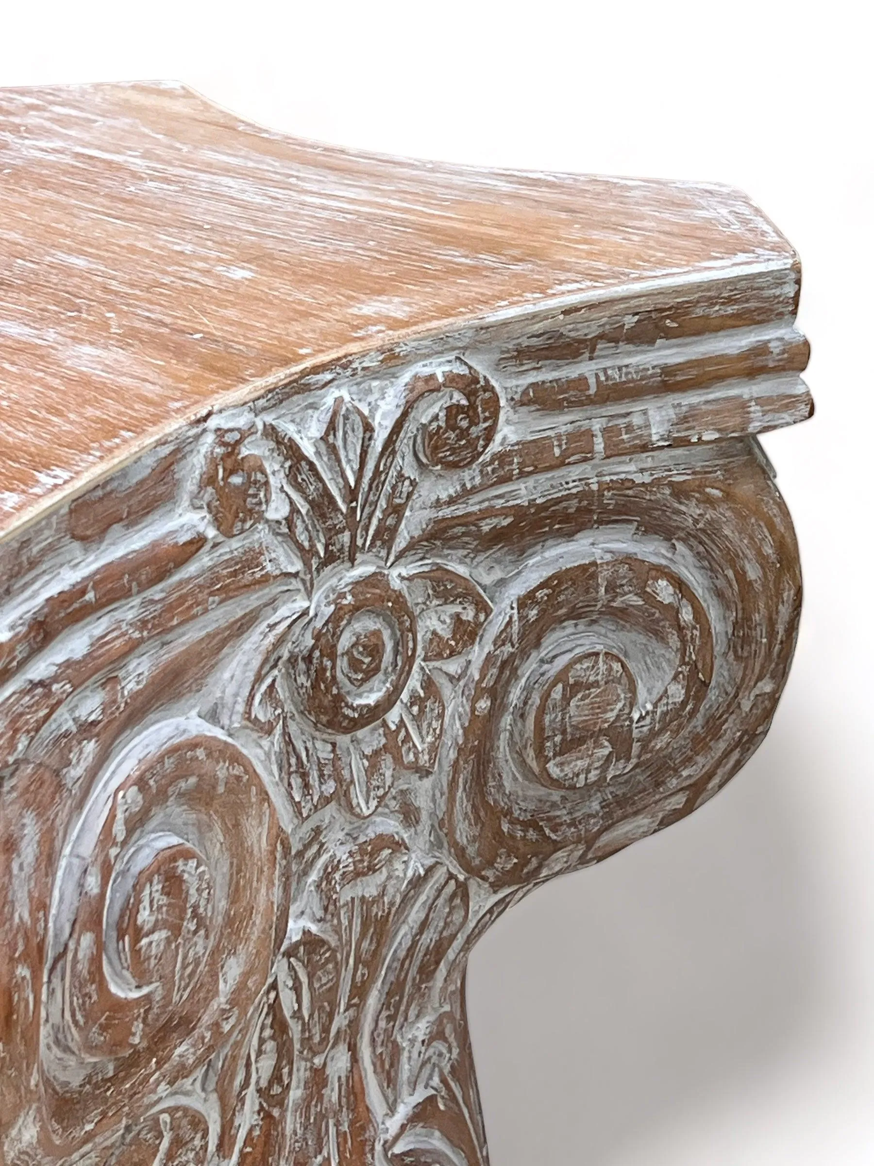 Wooden Twist Hand Carved Pedestal Style End Table Mango Wood